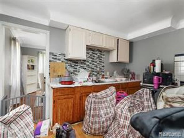 11119 Whitehill Street, Detroit, MI 48224