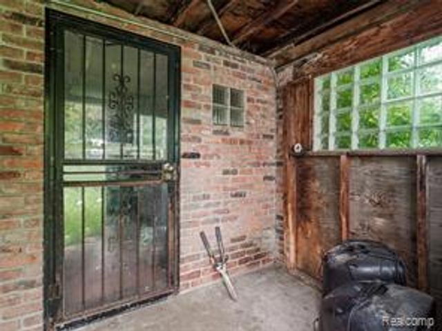 11119 Whitehill Street, Detroit, MI 48224