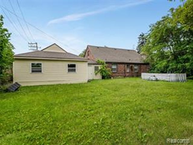11119 Whitehill Street, Detroit, MI 48224