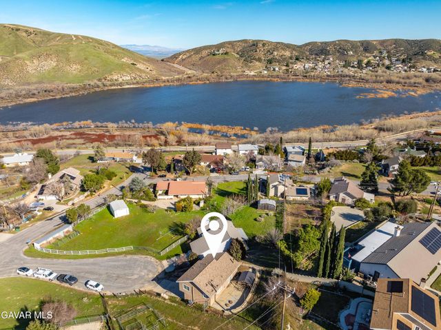 15152 Ojibwa Place, Lake Hughes, CA 93532