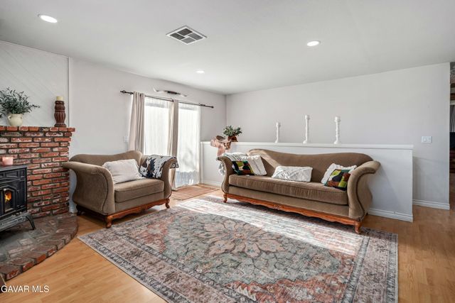 15152 Ojibwa Place, Lake Hughes, CA 93532