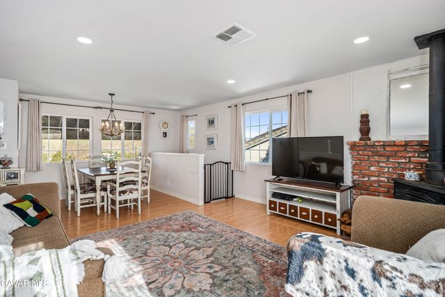 15152 Ojibwa Place, Lake Hughes, CA 93532