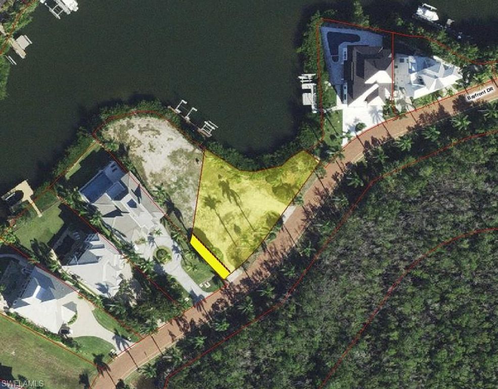 205 Bayfront DR, BONITA SPRINGS, FL 34134 — photo 2