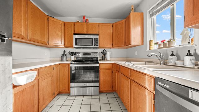 569 W Willow Court, Clifton, CO 81520