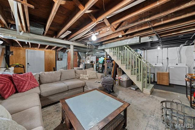 2826 Dunkirk Drive, St Louis, MO 63119