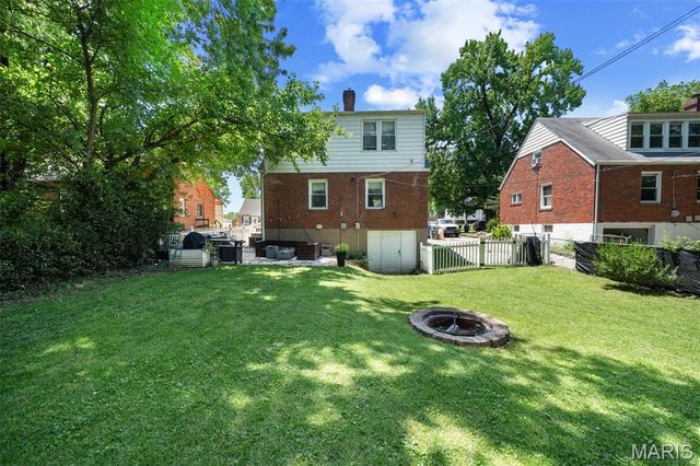 2826 Dunkirk Drive, St Louis, MO 63119