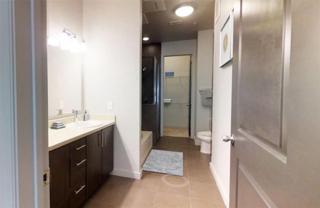 2525 Mccue St Road 1257, Houston, TX 77056
