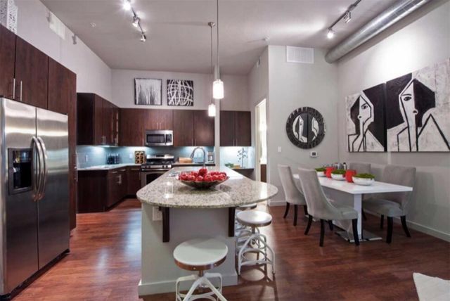 2525 Mccue St Road 1257, Houston, TX 77056