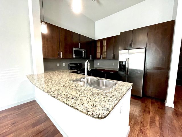 2525 Mccue St Road 1257, Houston, TX 77056