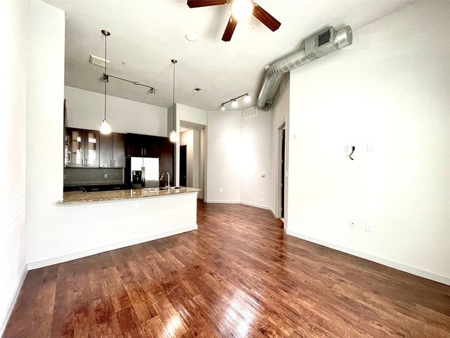 2525 Mccue St Road 1257, Houston, TX 77056