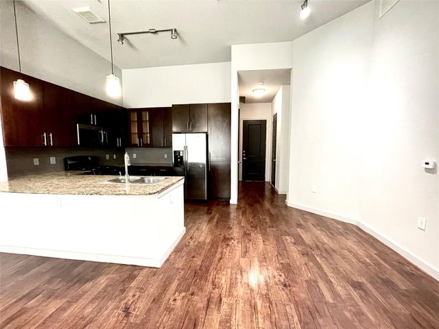 2525 Mccue St Road 1257, Houston, TX 77056
