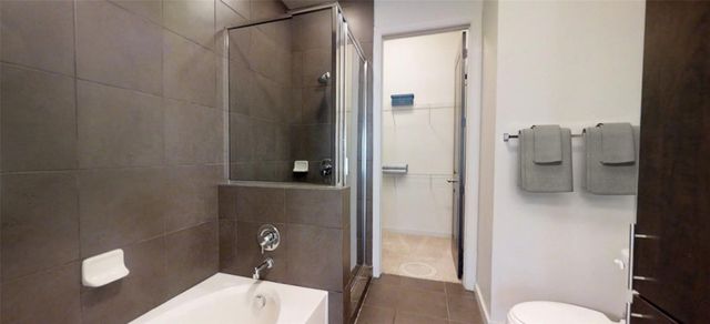 2525 Mccue St Road 1257, Houston, TX 77056