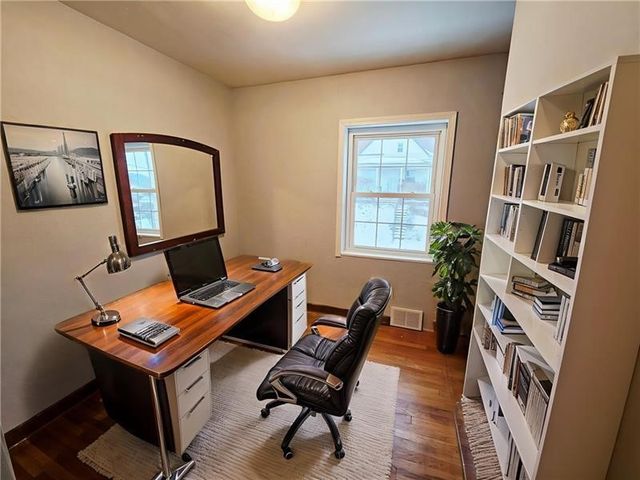 409 Mendelssohn Ave, Clairton, PA 15025