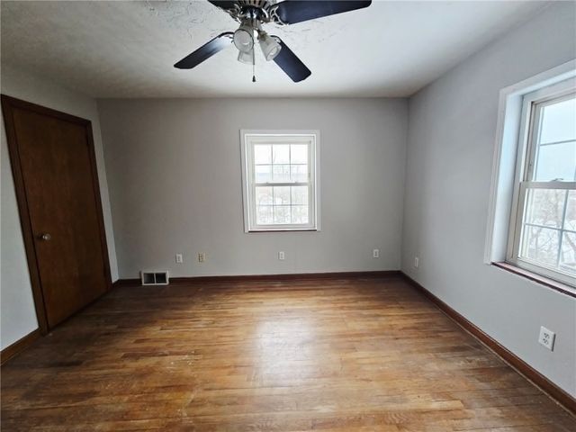 409 Mendelssohn Ave, Clairton, PA 15025