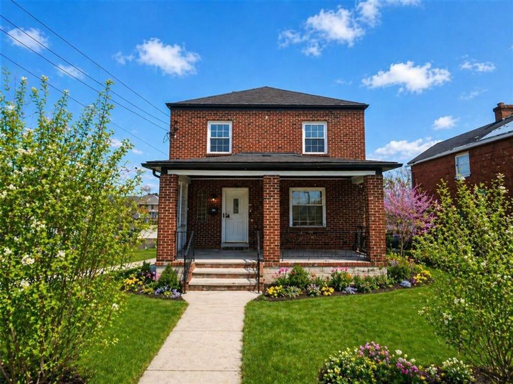 409 Mendelssohn Ave, Clairton, PA 15025