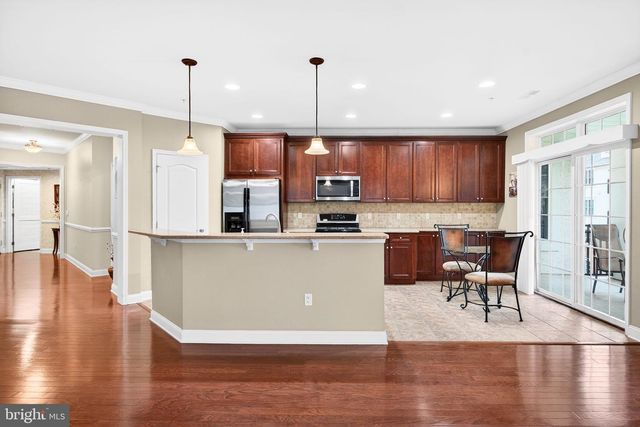 137 PLAZA GRANDE, Cherry Hill, NJ 08002