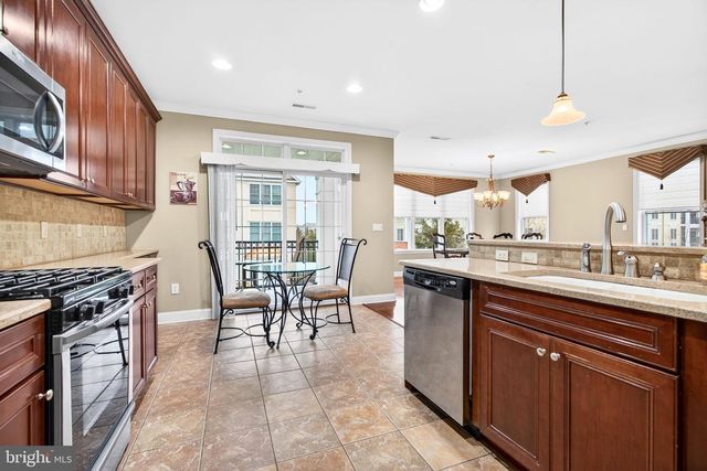 137 PLAZA GRANDE, Cherry Hill, NJ 08002