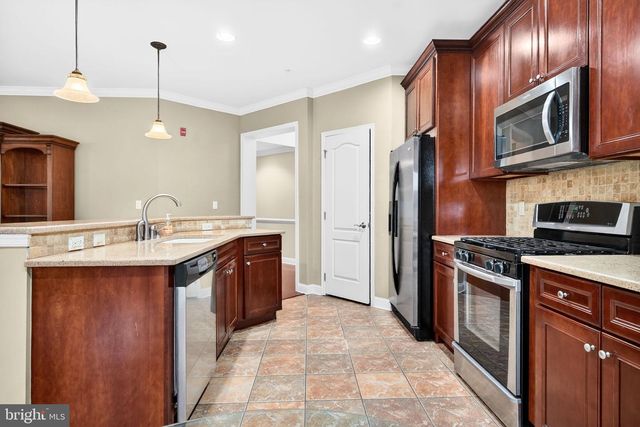 137 PLAZA GRANDE, Cherry Hill, NJ 08002