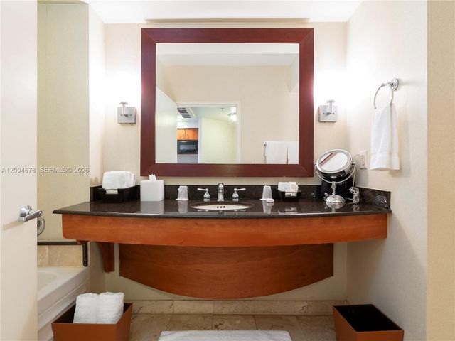 18001 Collins Avenue 606, Sunny Isles Beach, FL 33160
