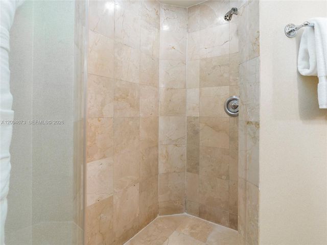 18001 Collins Avenue 606, Sunny Isles Beach, FL 33160