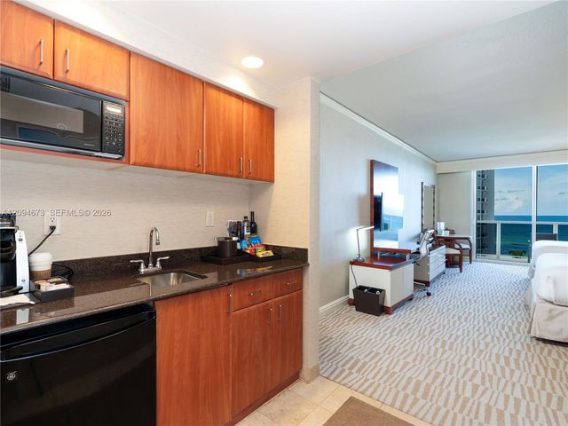 18001 Collins Avenue 606, Sunny Isles Beach, FL 33160