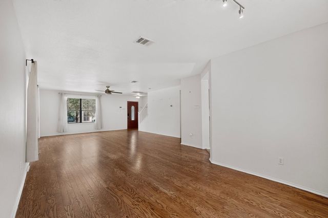 11517 Chatam Berry LN, Austin, TX 78748