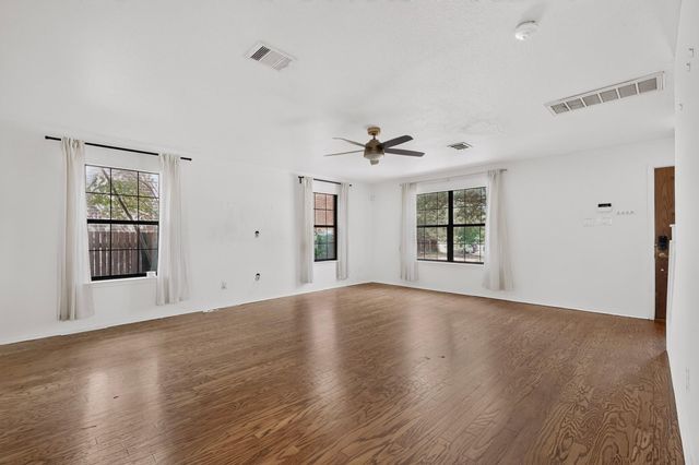11517 Chatam Berry LN, Austin, TX 78748