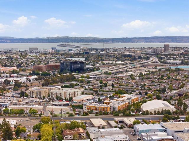 264 W 20th Avenue, San Mateo, CA 94403