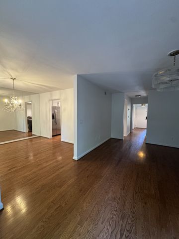 4487 Post Pl Apt 126, Nashville, TN 37205