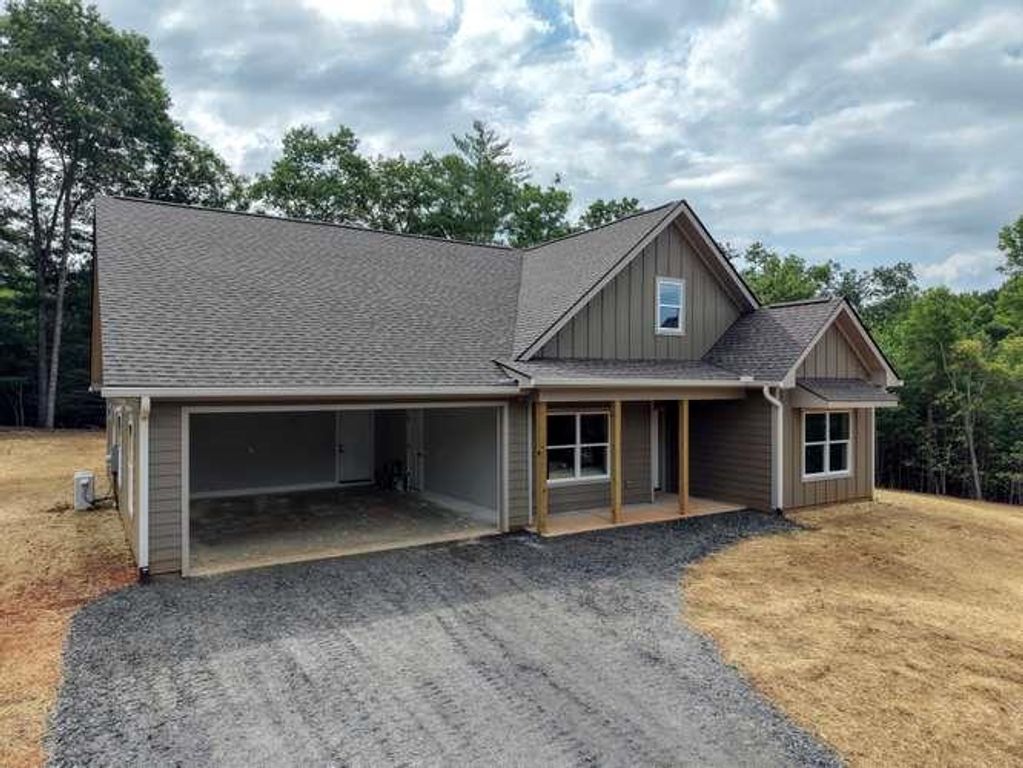 209 Lola Mae Way, Morganton, GA 30560