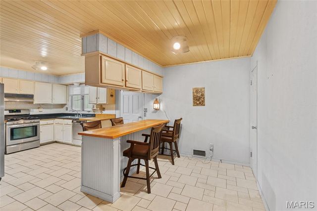 11 Glen Hollow Road, Glen Carbon, IL 62034