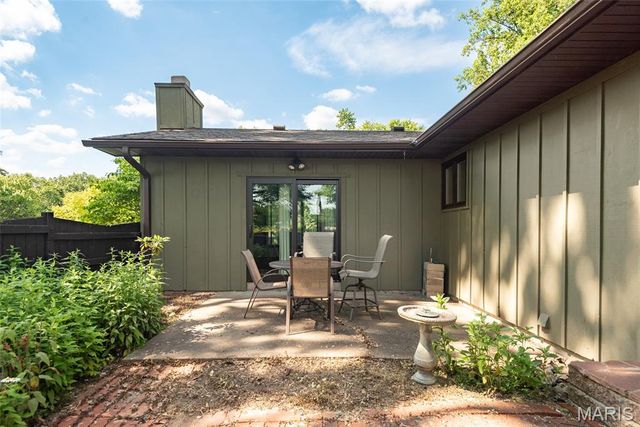 11 Glen Hollow Road, Glen Carbon, IL 62034