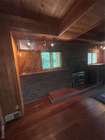 11 Glen Hollow Road, Glen Carbon, IL 62034