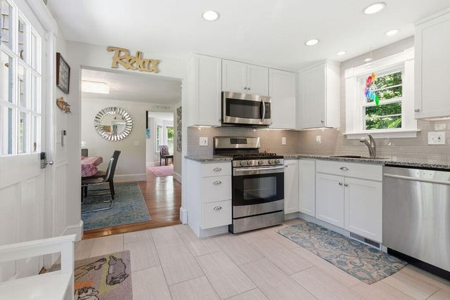 18 Nobscussett Road, Dennis, MA 02638