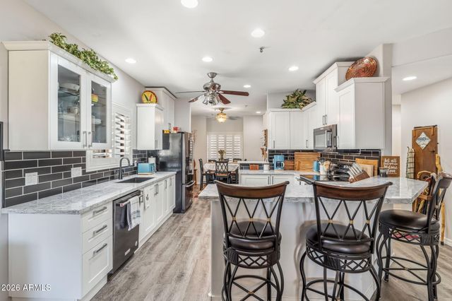 11011 N ZEPHYR Drive 105, Fountain Hills, AZ 85268