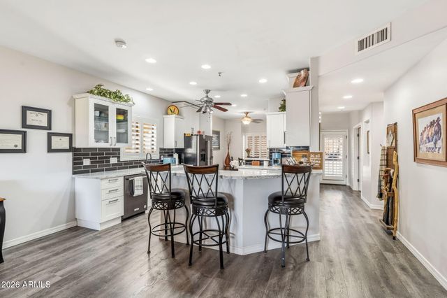 11011 N ZEPHYR Drive 105, Fountain Hills, AZ 85268