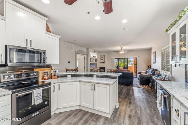 11011 N ZEPHYR Drive 105, Fountain Hills, AZ 85268