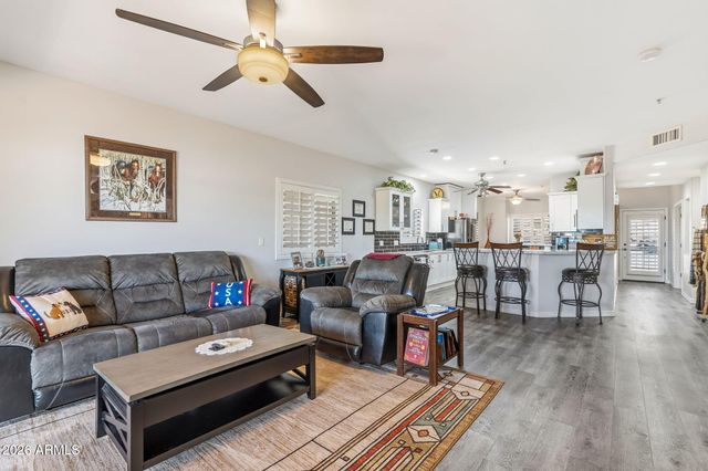 11011 N ZEPHYR Drive 105, Fountain Hills, AZ 85268