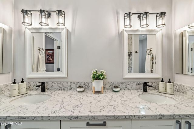 11011 N ZEPHYR Drive 105, Fountain Hills, AZ 85268