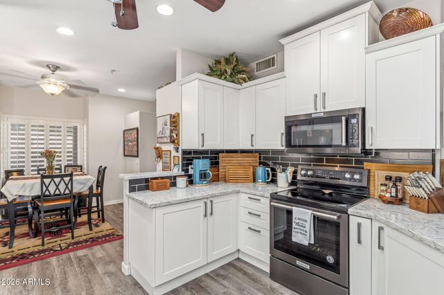 11011 N ZEPHYR Drive 105, Fountain Hills, AZ 85268