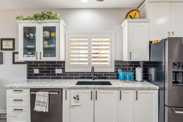 11011 N ZEPHYR Drive 105, Fountain Hills, AZ 85268