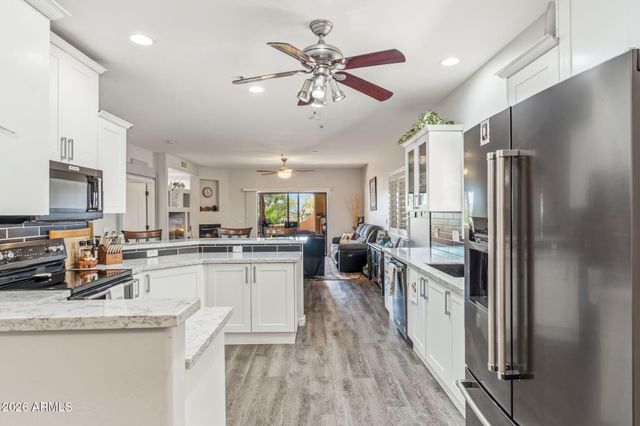 11011 N ZEPHYR Drive 105, Fountain Hills, AZ 85268