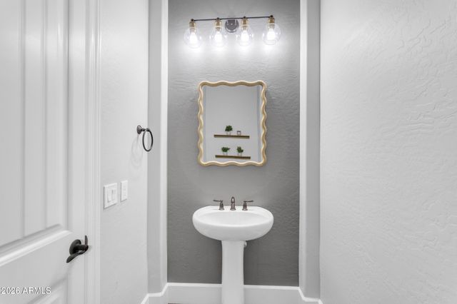 2457 E AMBER Court, Gilbert, AZ 85296