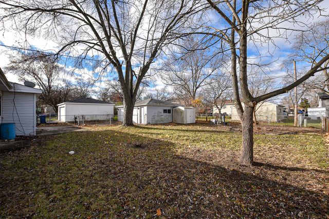 8766 S 83rd Court, Hickory Hills, IL 60457