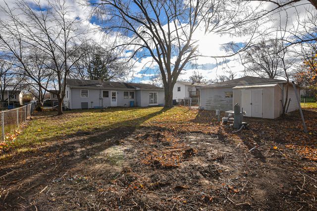 8766 S 83rd Court, Hickory Hills, IL 60457