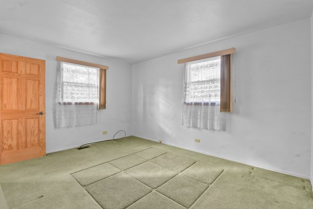 8766 S 83rd Court, Hickory Hills, IL 60457