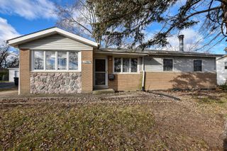 8766 S 83rd Court, Hickory Hills, IL 60457