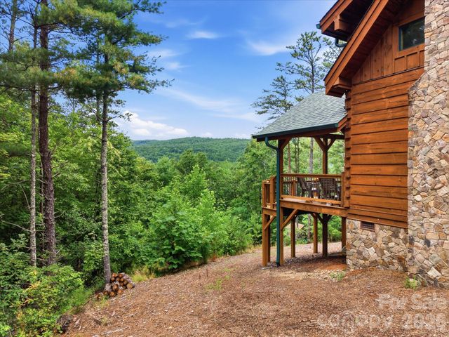 8542 Indian Trace 28, Nebo, NC 28761