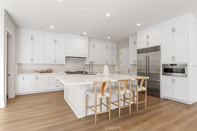 207 Alora, Irvine, CA 92618