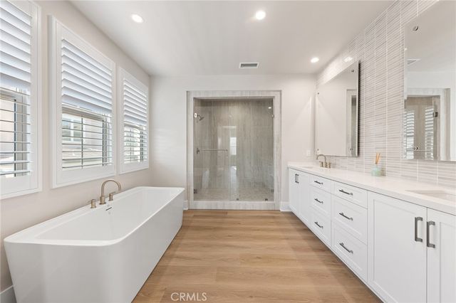 207 Alora, Irvine, CA 92618